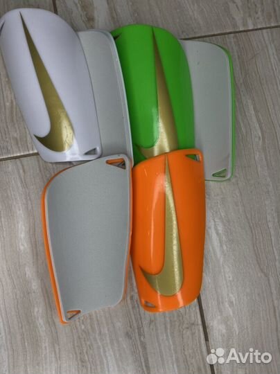 Щитки футбольные детские