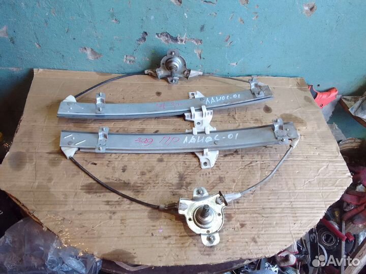 Задний стеклоподъемник мех. Chevrolet Lanos