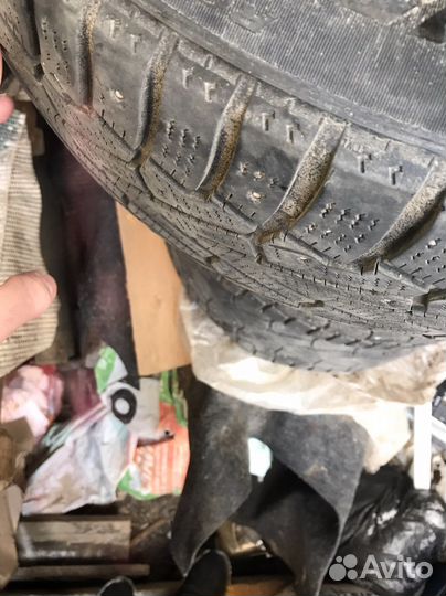 Pirelli Ice Zero 215/55 R17