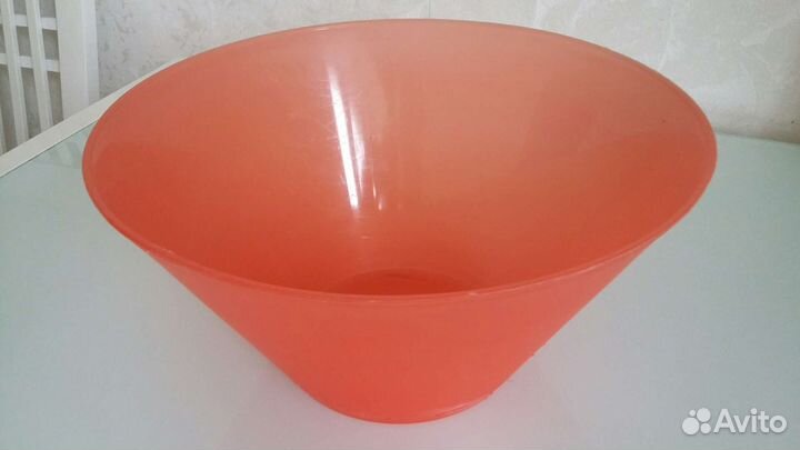 Два салатника - тарелки, семь стаканов IKEA новые