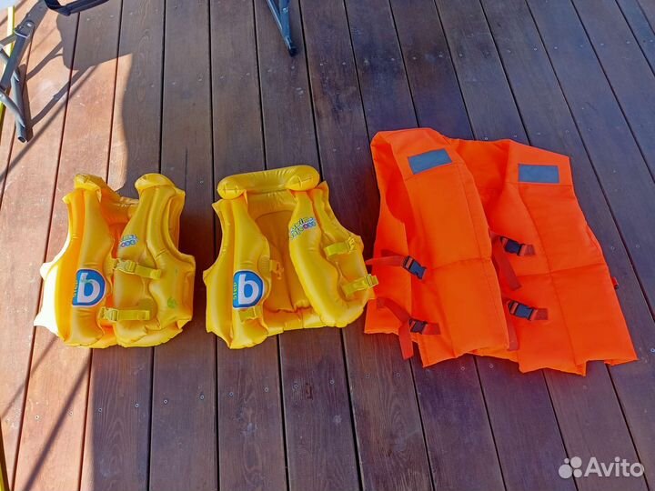 Жилет плавательный спасательный (страховочный)