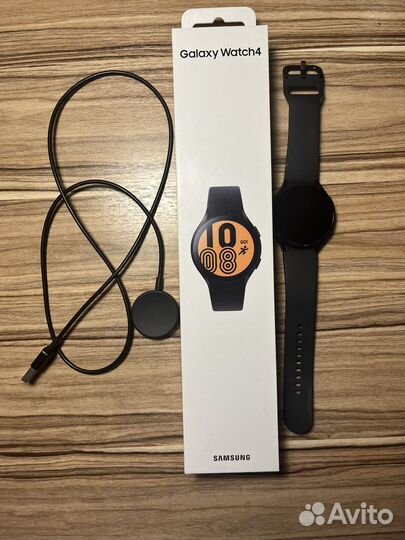 Часы samsung watch 4