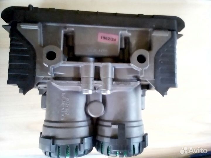 Кран модулятор EBS. K020023 knorr bremse