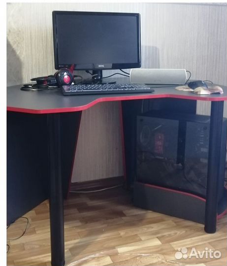 Геймерский стол