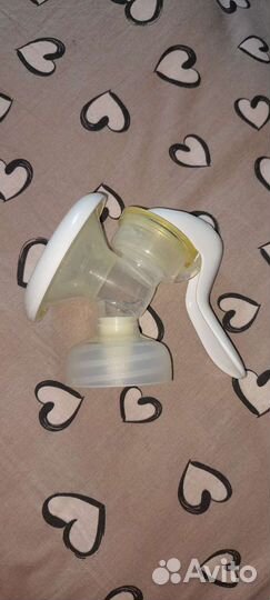 Молокоотсос, бутылочки для новорожденного