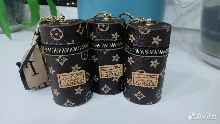 Ключница Louis vuitton