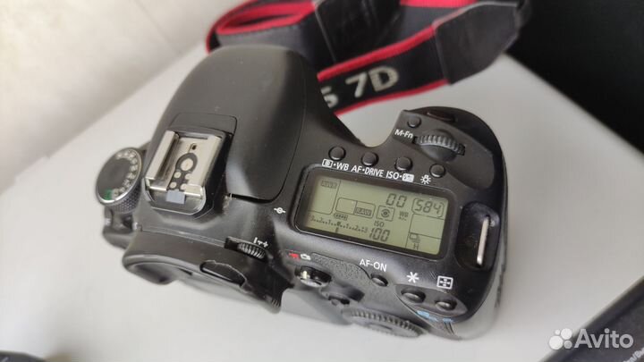 Canon EOS 7D body (пробег 152т.к.)