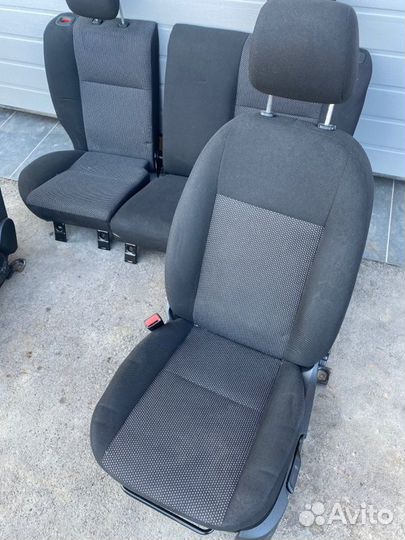 Сиденья комплект Ford Focus 2 shda 2011