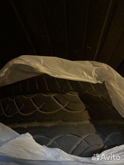 Yokohama Parada Spec-X 295/45 R20