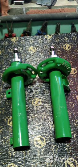 Амортизатор передний Шкода