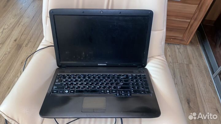Ноутбук samsung r540 8гб IC i3 M370 SSD 60гб