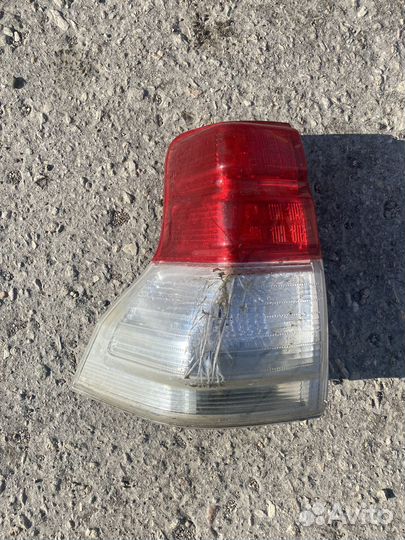 Задний фонарь toyota land cruiser prado 150
