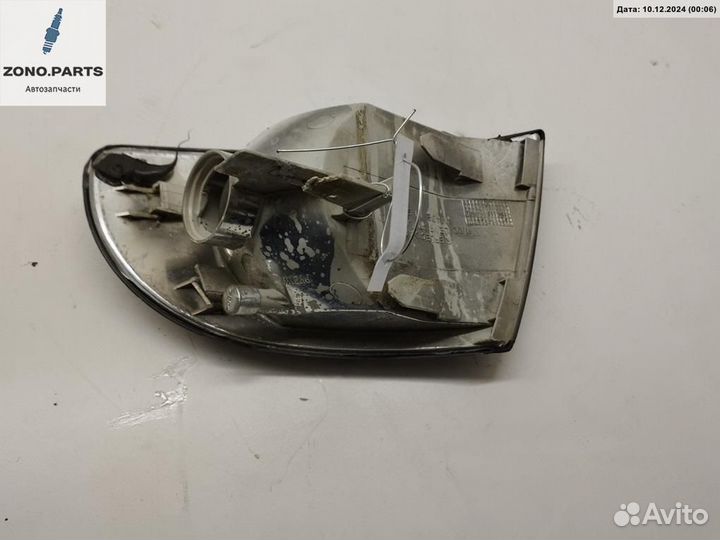 Поворотник (указатель поворота) правый 67629709 на Audi A4 B5 (1994-2001)