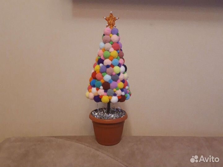 Елка из помпонов, ручная работа