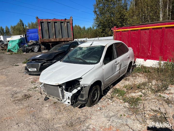 LADA Granta 1.6 МТ, 2023, битый, 8 287 км