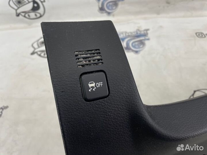 Пластик под торпедо Subaru Outback BPE EZ30D 2005