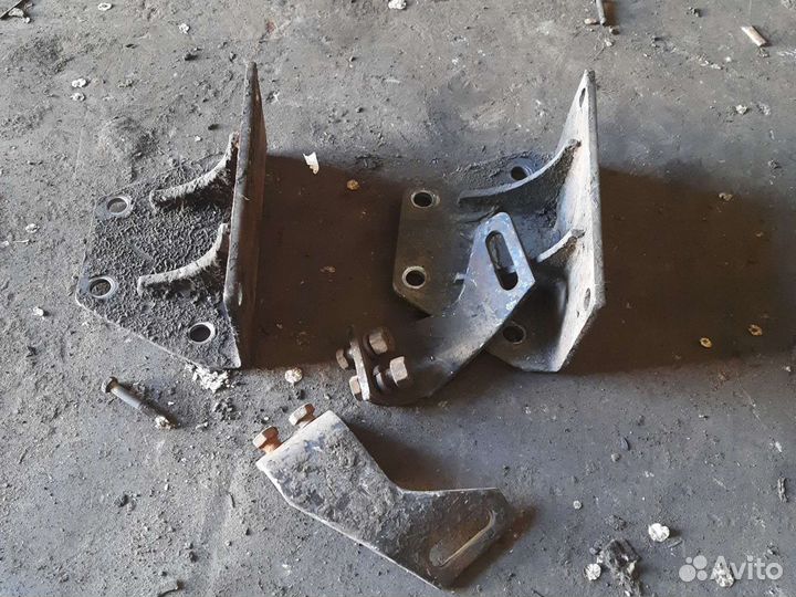 Кронштейны рамы урал ивеко