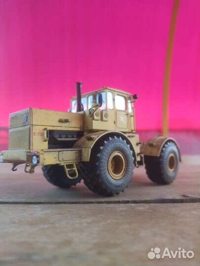 Кировец К701 AVD 1:43