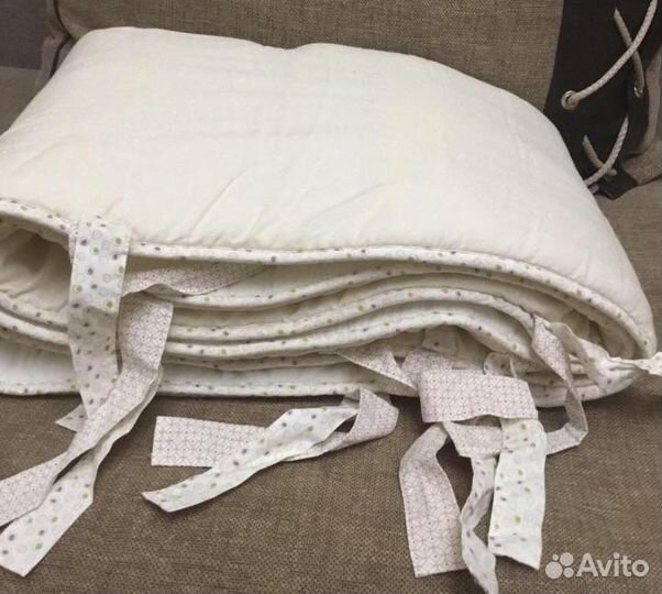 Бортик уголок бампер в кроватку mothercare 33*340