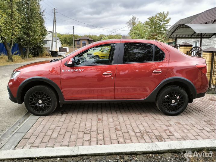 Renault Logan Stepway 1.6 AT, 2019, 75 000 км