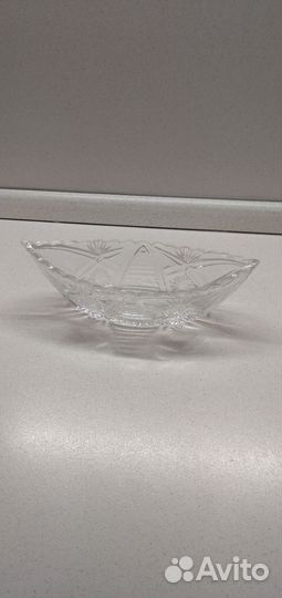 Хрустальная ваза