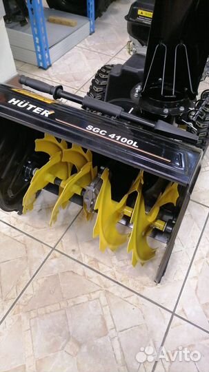 Снегоуборщик бензиновый Huter SGC 4100 L
