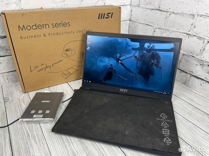 Игровой ноутбук Msi Modern 15 B12M-215XRU