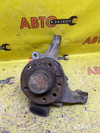 Поворотный кулак передний левый Opel Vectra C