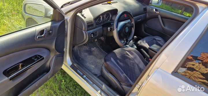 Skoda Octavia 1.6 МТ, 2008, 255 800 км