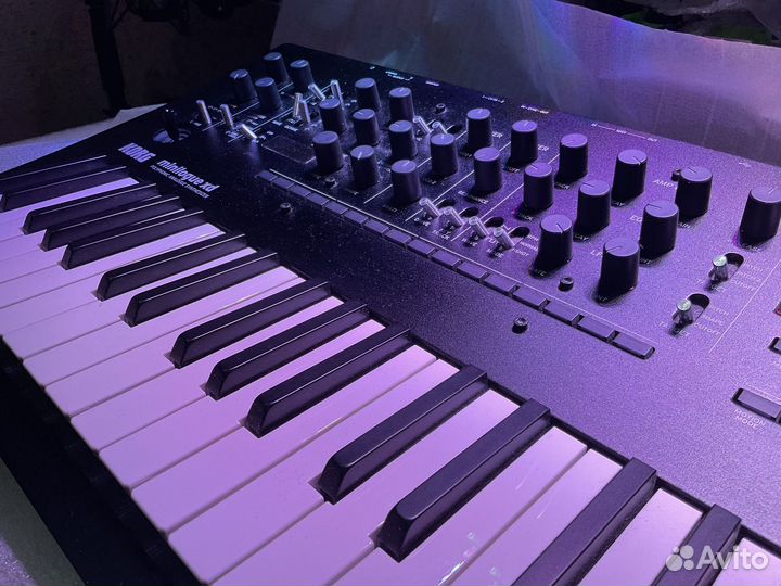 Аналоговый синтезатор Korg Minilogue XD