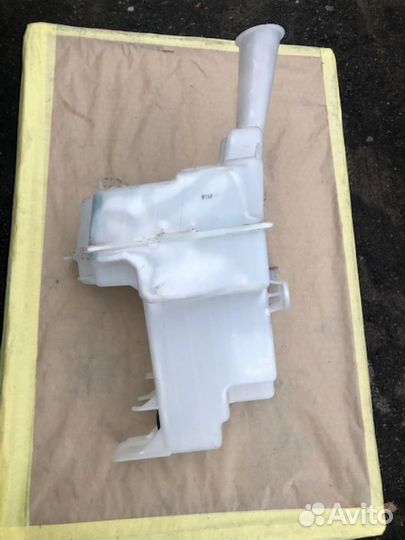Бачок стеклоомывателя. Киа Рио