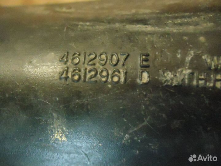 4612907 воздуховод Chrysler Voyager 3