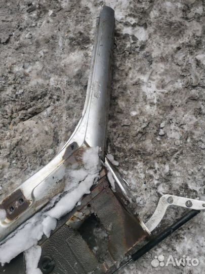Передняя стойка кузова передняя правая УАЗ Патриот