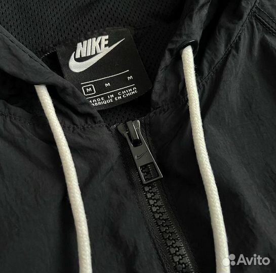 Ветровка Nike