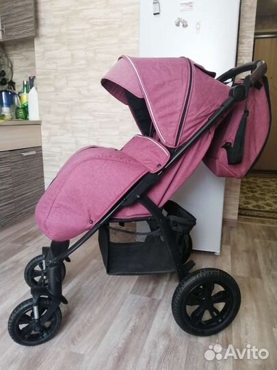 Прогулочная коляска bubago cross