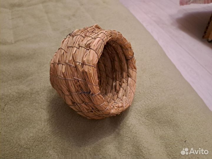 Гнездо для попугаев