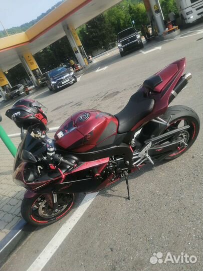 Yamaha R1