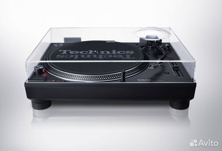 Новый виниловый проигрыватель Technics SL-1210MK7