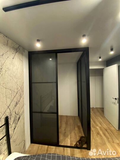 Стеклянная перегородка