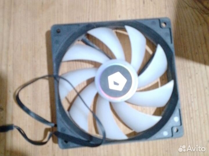 Id cooling se 214 xt