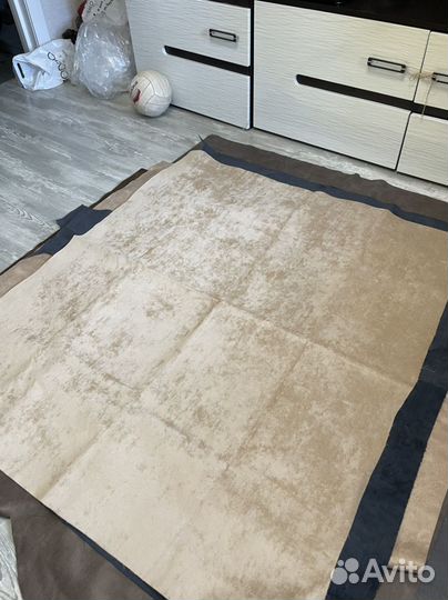 Отрезки ткани для обивки мягкой мебели