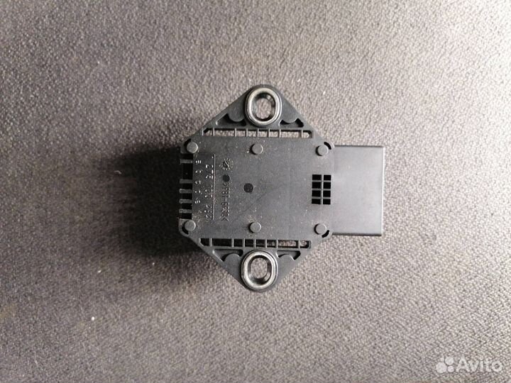 Датчик ускорения Nissan Terrano D10 2014 nissan