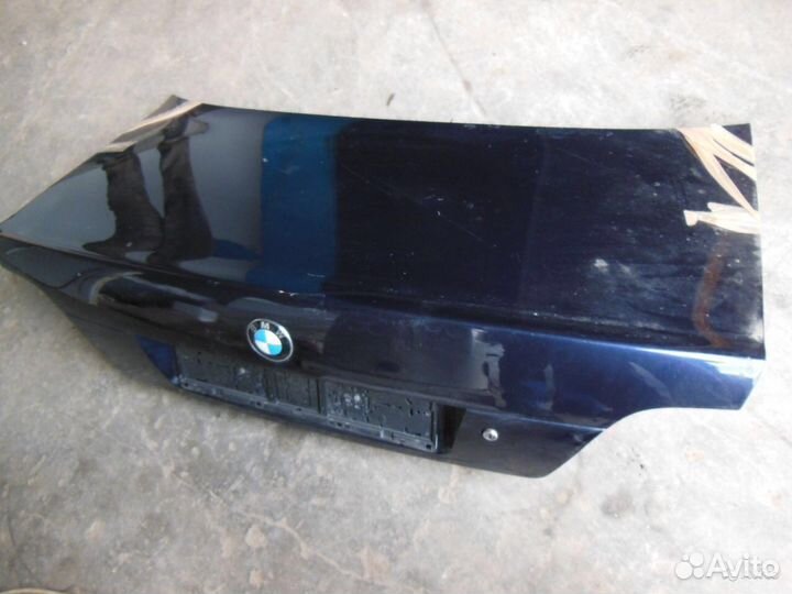 Продаю крышку багажника Бмв е38