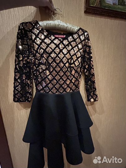 Платье женское