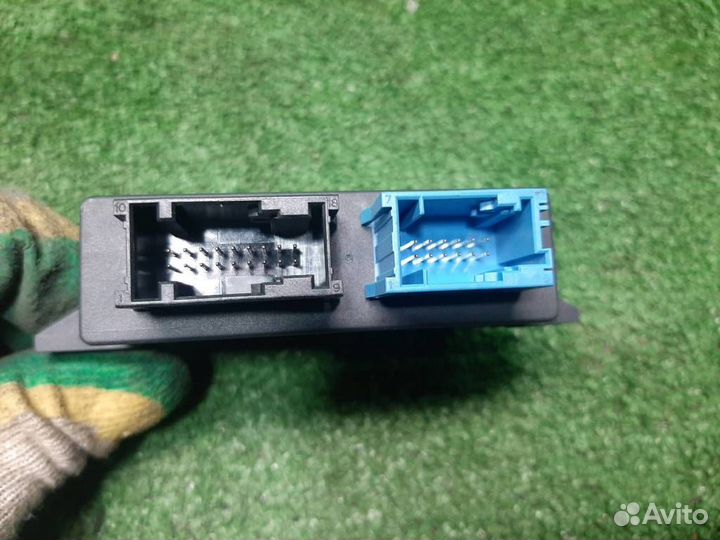 Блок парковки Peugeot 3008 2010