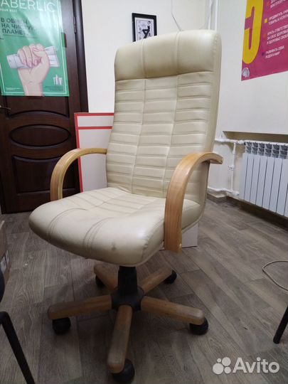 Кресло руководителя б/у