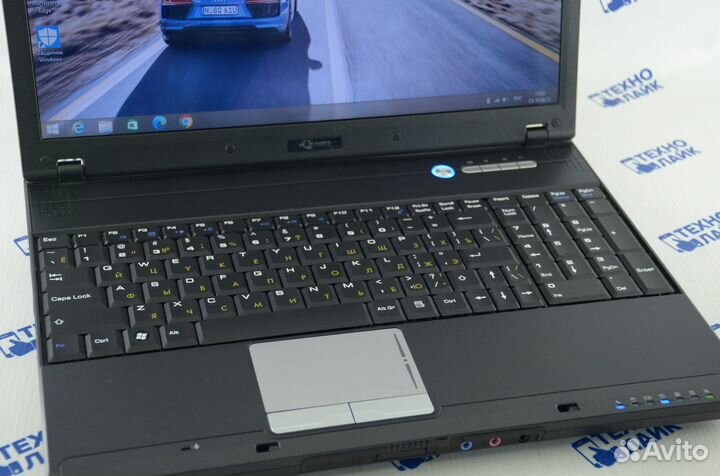 Ноутбук Aquarius. Intel T7700 2.40GHz 4Gb SSD128