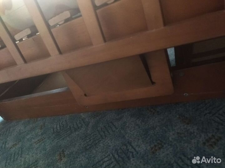 Детская кроватка и пеленальный комод