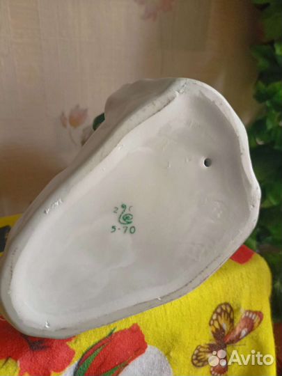 Статуэтка фарфор