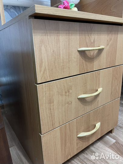 Компьютерный стол